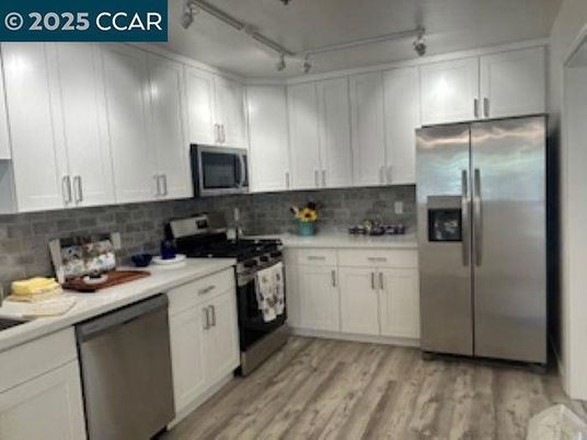 Interior, Kitchen, Stainless Steel Appliances, Wood Texture Flooring