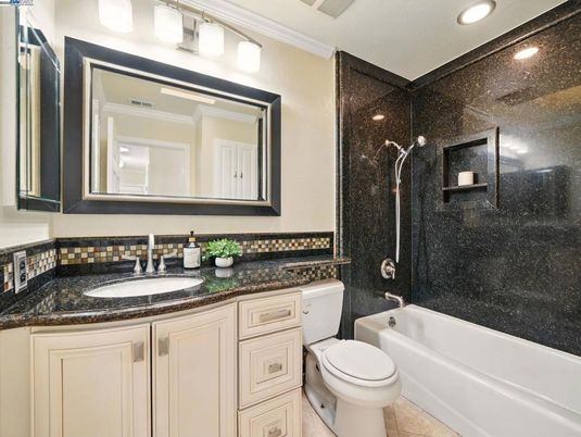 Bathroom, Interior, Recessed Lighting