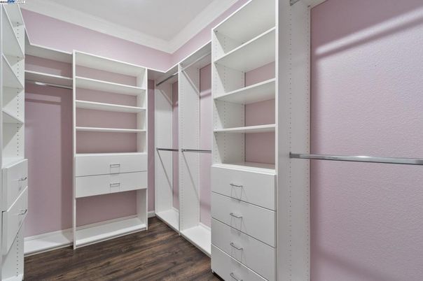 Interior, Walk-in Closets, Wood Texture Flooring