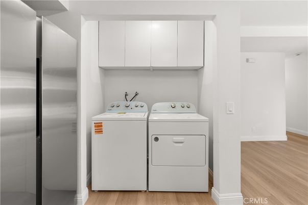 Interior, Utility Closets, Washer, Wood Texture Flooring