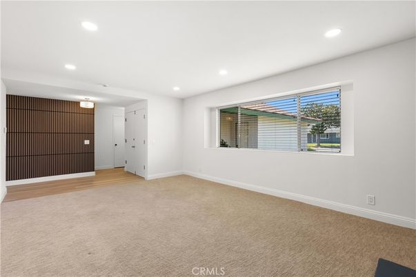 Empty room, Interior, Recessed Lighting