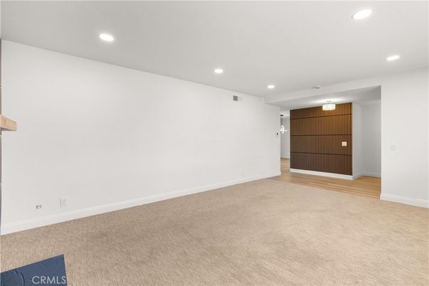 Empty room, Interior, Recessed Lighting, Wood Texture Flooring