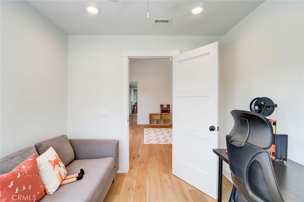 Fitness Equipment, Interior, Recessed Lighting, Wood Texture Flooring