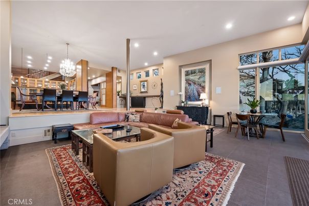 Chandelier, Dining room, Interior, Living room, Pendant Lights, Recessed Lighting