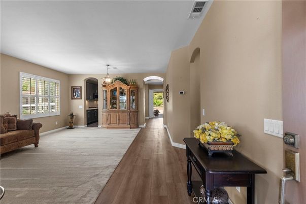Interior, Pendant Lights, Wood Texture Flooring