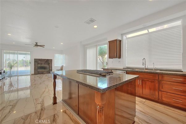 Fireplace, Interior, Kitchen, Marble, Recessed Lighting