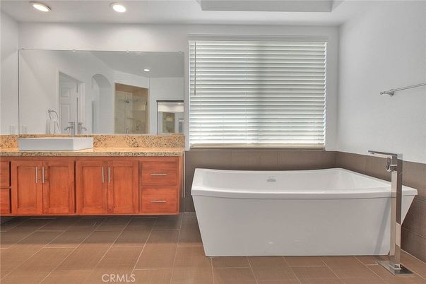 Bathroom, Dual Sink Vanities, Free Standing Baths, Interior, Recessed Lighting