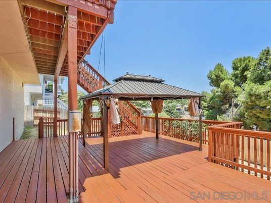 Exterior, Wood Texture Flooring