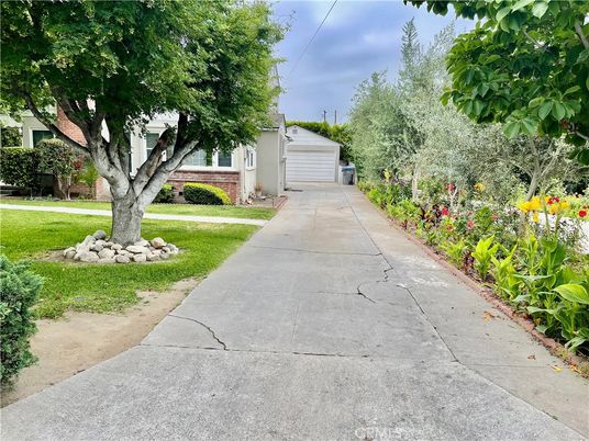 Backyard, Detached Garage, Exterior