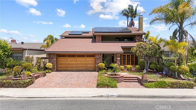 Attached, Exterior, Facade, Solar Panels, Mediterranean