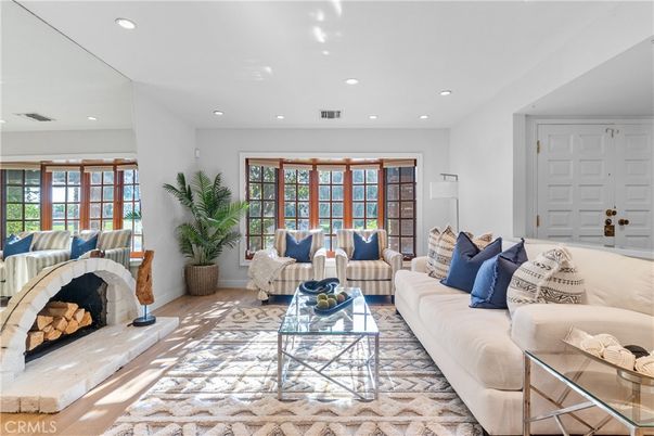 Fireplace, Interior, Living room, Recessed Lighting