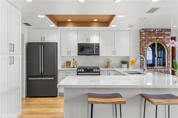 Interior, Kitchen, Recessed Lighting, Wood Texture Flooring