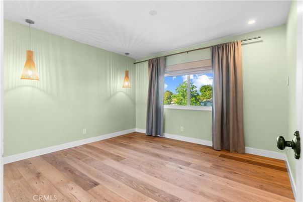 Empty room, Interior, Pendant Lights, Recessed Lighting, Wood Texture Flooring