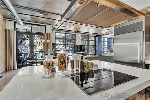 Dining room, Interior, Kitchen, Pendant Lights, Recessed Lighting, Stainless Steel Appliances