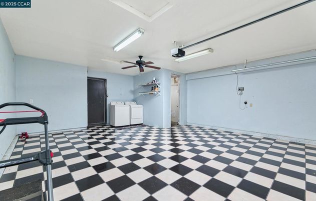 Garage, Interior, Washer