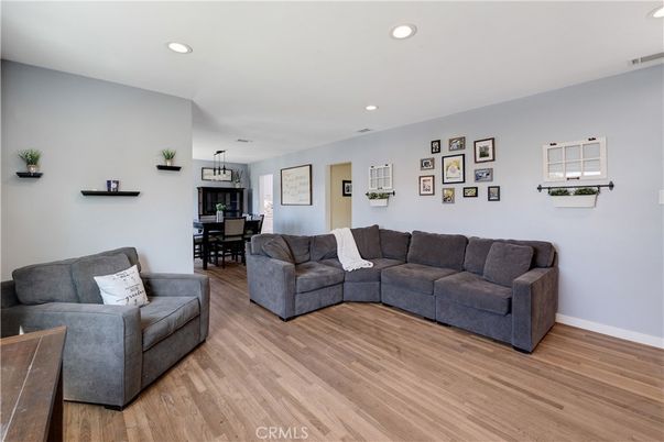 Dining room, Interior, Living room, Pendant Lights, Recessed Lighting, Wood Texture Flooring