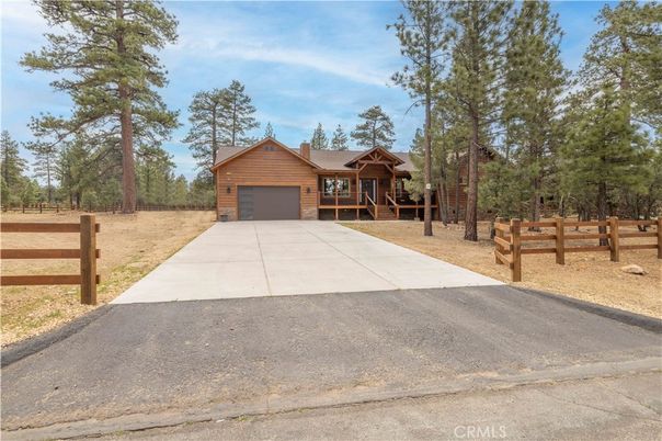 Backyard, Detached Garage, Exterior