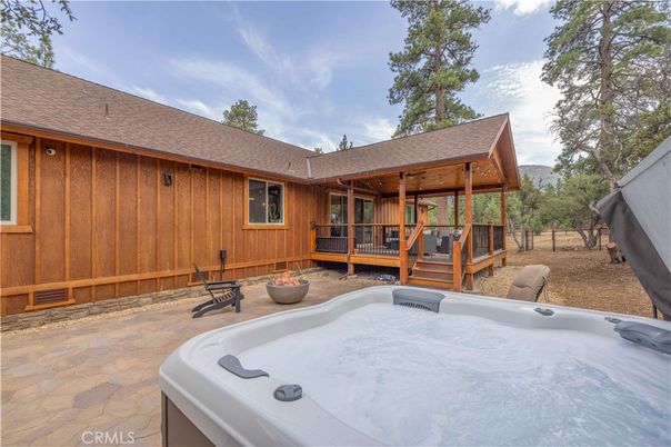 Exterior, Hot Tub