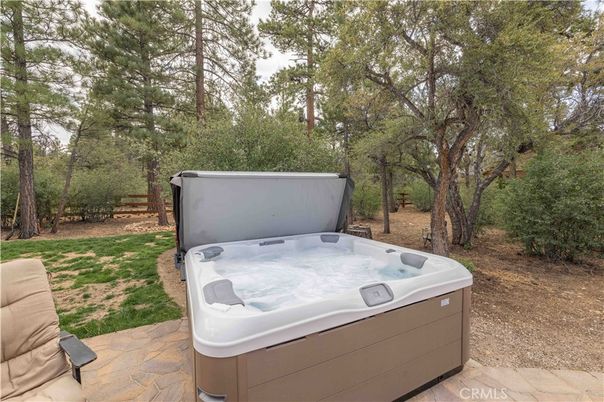 Exterior, Hot Tub