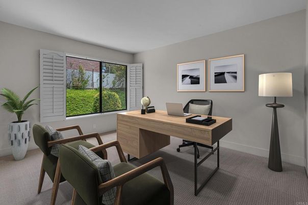 Home Office, Interior