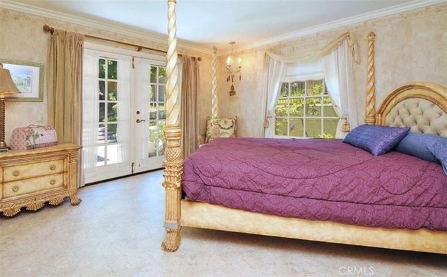 Bedroom, Chandelier, Interior, Pendant Lights