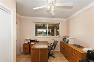 Home Office, Interior
