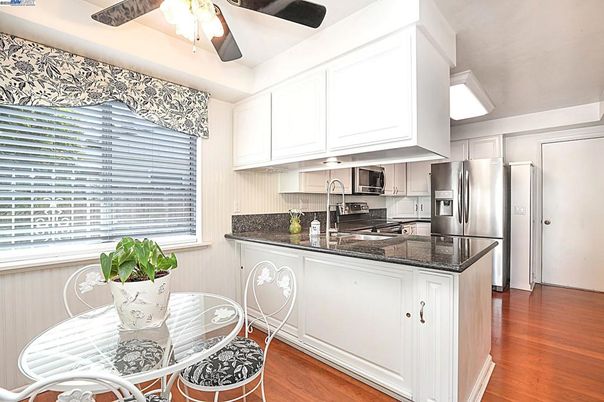 Dining room, Interior, Kitchen, Stainless Steel Appliances, Wood Texture Flooring
