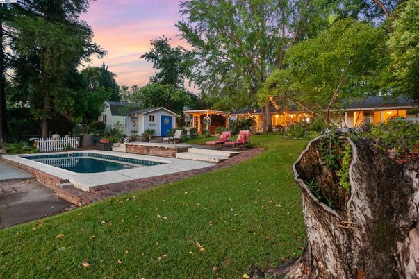 Backyard, Exterior, Pool