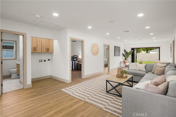 Bathroom, Interior, Living room, Recessed Lighting, Wood Texture Flooring