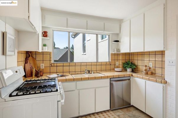 Interior, Kitchen, Tile Countertops