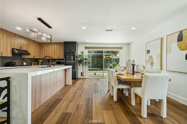 Dining room, Interior, Kitchen, Pendant Lights, Recessed Lighting, Wood Texture Flooring