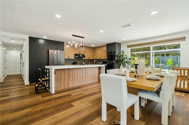 Dining room, Interior, Kitchen, Recessed Lighting, Wood Texture Flooring