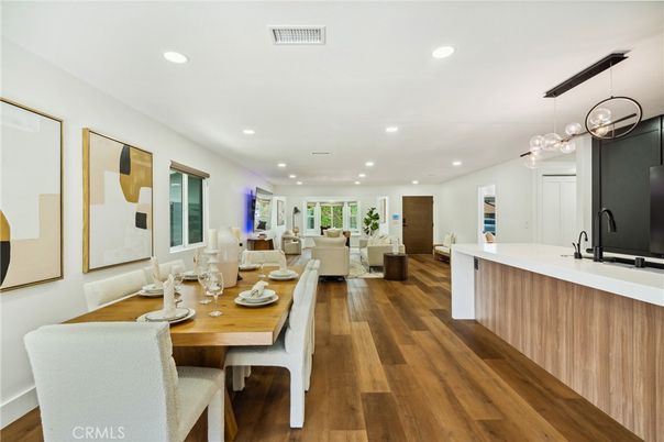 Dining room, Interior, Living room, Pendant Lights, Recessed Lighting, Wood Texture Flooring