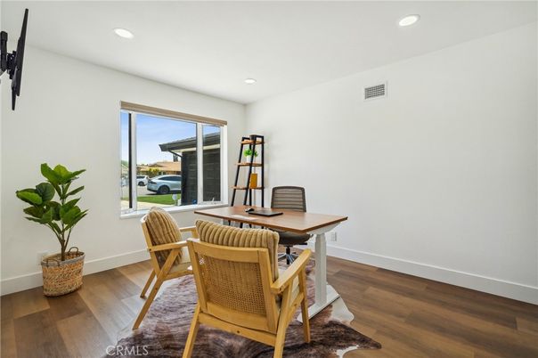 Dining room, Interior, Recessed Lighting, Wood Texture Flooring