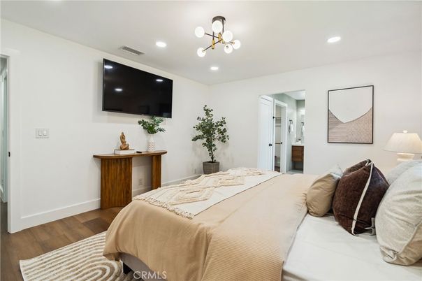 Bedroom, Interior, Pendant Lights, Recessed Lighting, Wood Texture Flooring