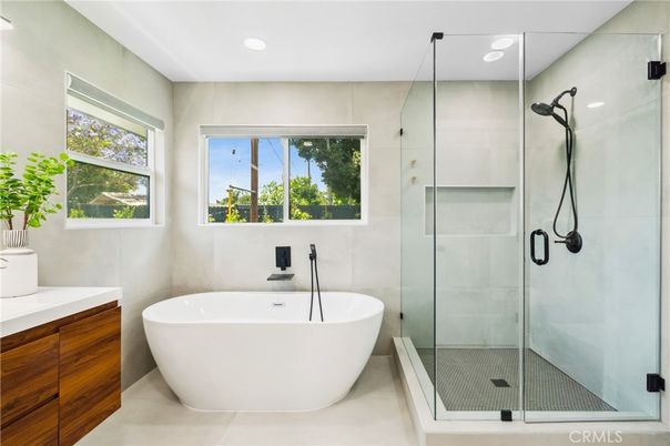 Bathroom, Free Standing Baths, Glass Shower, Interior, Recessed Lighting