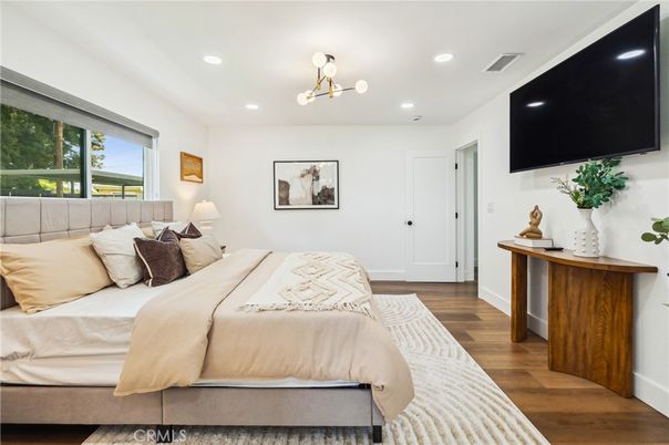 Bedroom, Interior, Pendant Lights, Recessed Lighting, Wood Texture Flooring