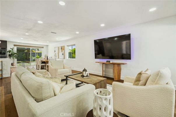Dining room, Interior, Living room, Recessed Lighting, Wood Texture Flooring