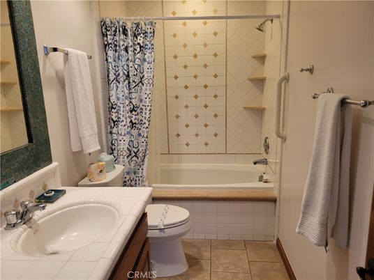 Bathroom, Interior, Tile Countertops