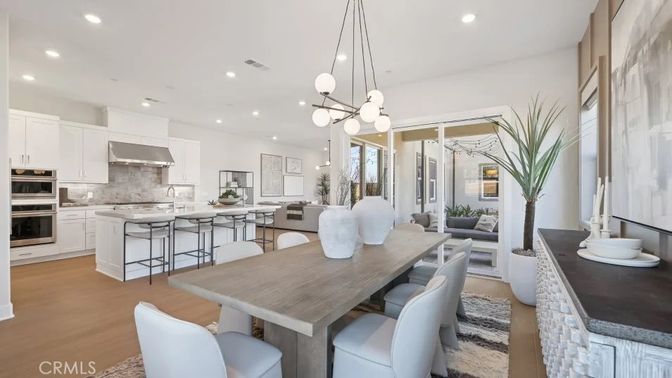 Dining room, Interior, Kitchen, Living room, Pendant Lights, Recessed Lighting, Stainless Steel Appliances, Wood Texture Flooring