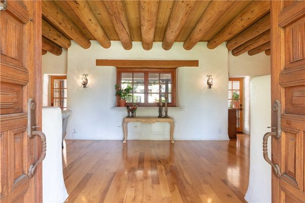 Empty room, Interior, Wooden Beams, Wooden Ceilings, Wood Texture Flooring