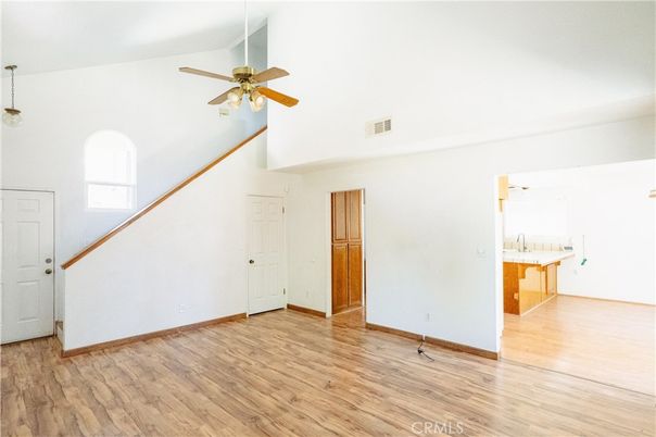 Empty room, Interior, Pendant Lights, Wood Texture Flooring