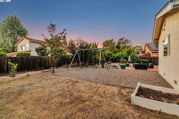 Backyard, Exterior, Playground