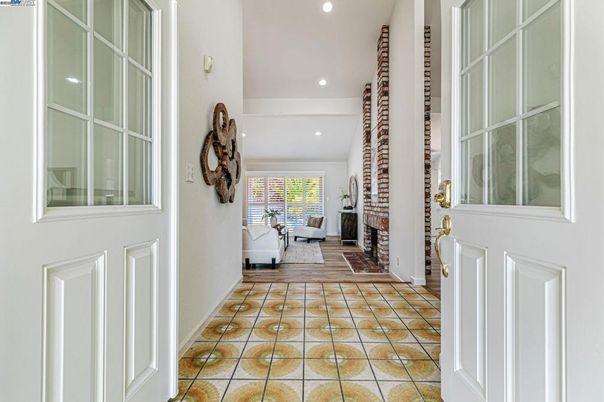Fireplace, Interior, Recessed Lighting