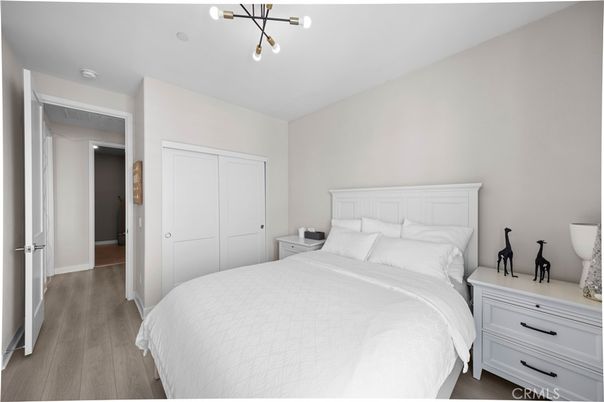 Bedroom, Interior, Pendant Lights, Wood Texture Flooring