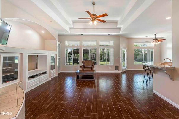 Interior, Recessed Lighting, Wood Texture Flooring
