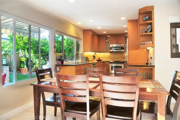 Dining room, Interior, Kitchen, Recessed Lighting, Stainless Steel Appliances