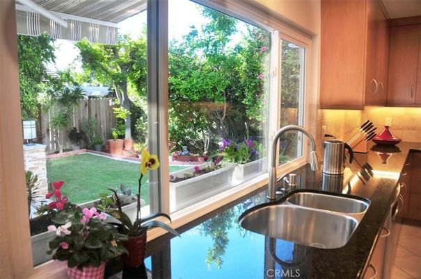 Interior, Kitchen, Pool, Sun Room