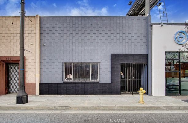 Exterior, Fireplace