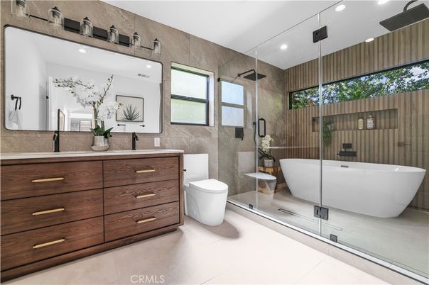 Bathroom, Dual Sink Vanities, Free Standing Baths, Glass Shower, Interior, Recessed Lighting